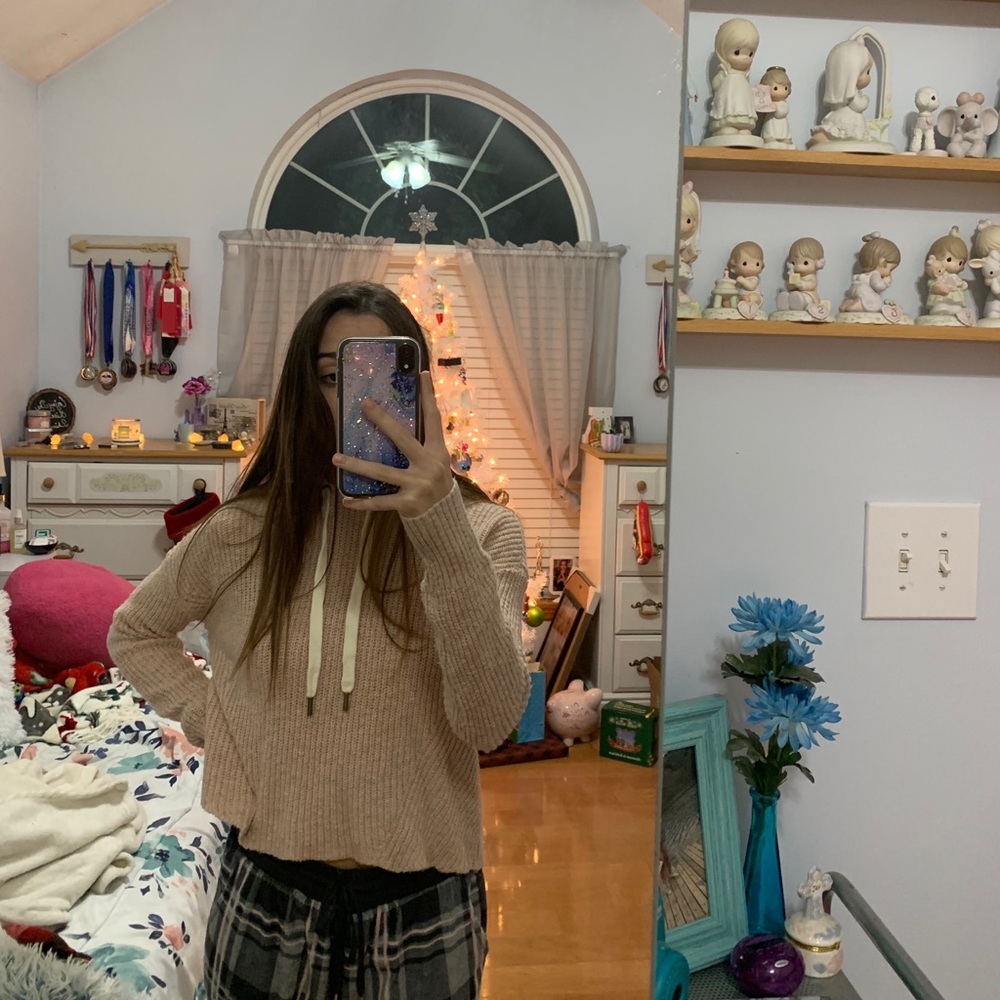 American Eagle hooded sweater